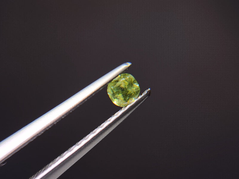 0932-1-13　スフェーン　0.12ct