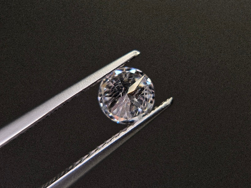 MOI-7　合成モアッサナイト　0.48ct