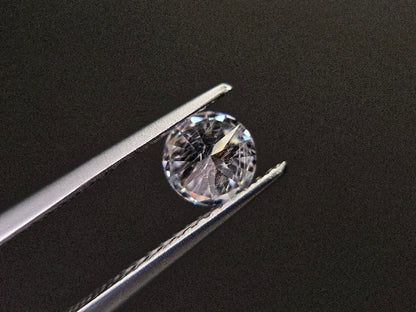 MOI-7　合成モアッサナイト　0.48ct