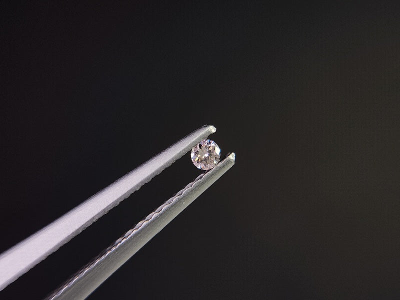 0015-4-1　ピンクダイヤモンド　0.03ct