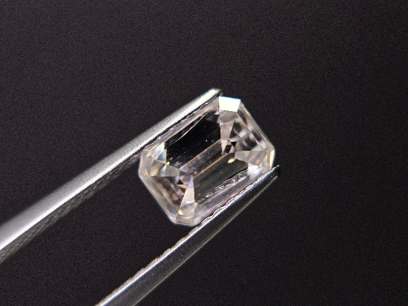 MOI-1　合成モアッサナイト　1.04ct