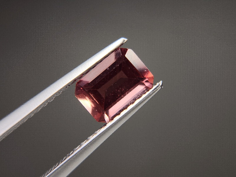 0151-2-22 バイカラーアンデシン 0.93ct – 東洋ルース公式オンライン