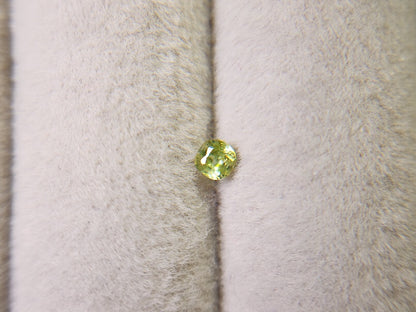 0932-1-15　スフェーン　0.12ct