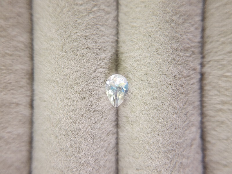 0762-14　アンデシンラブラドライト　0.42ct