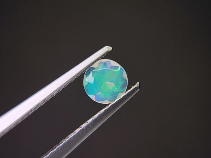 0909-4-5　オパール　0.27ct