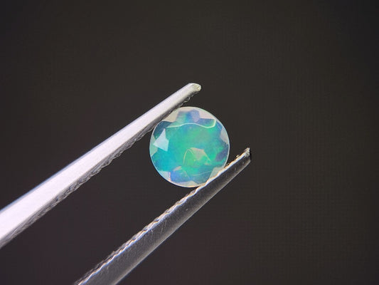 0909-4-5　オパール　0.27ct