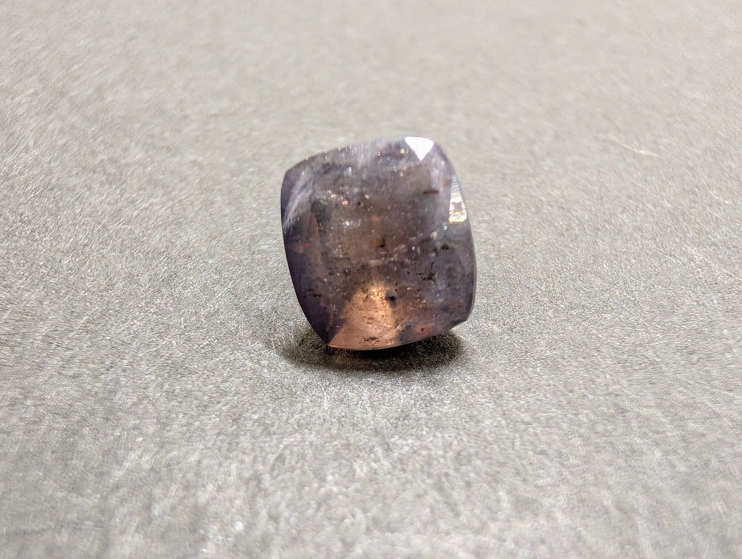 0243　アイオライトサンストーン　1.35ct