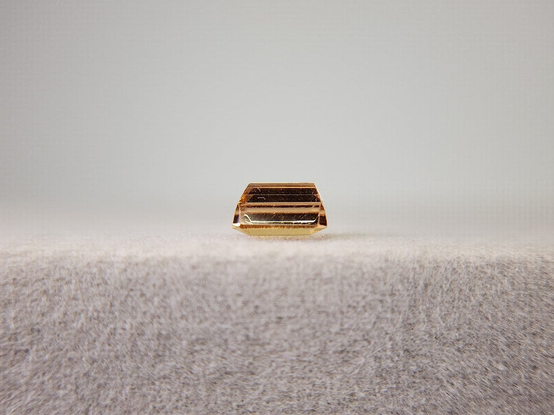 0020-3-1　インペリアルトパーズ　0.76ct