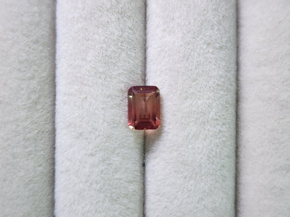 0151-3-7　バイカラーアンデシン　1.04ct