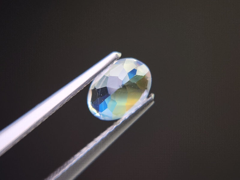 0761-1　アンデシンラブラドライト　0.84ct