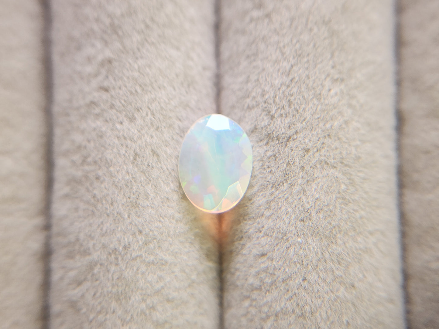 0916-13　オパール　0.65ct