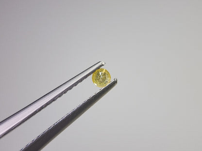 0015-6-2　イエローダイヤモンド　0.06ct