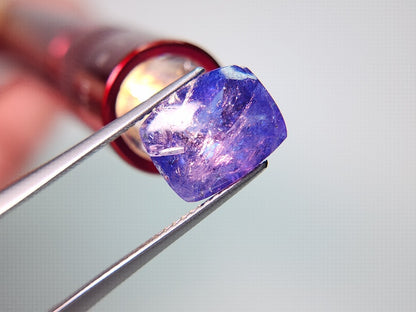 0938-25　タンザナイト(処理・欠けあり)　5.70ct