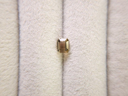 0879-23　トルマリン  0.74ct　