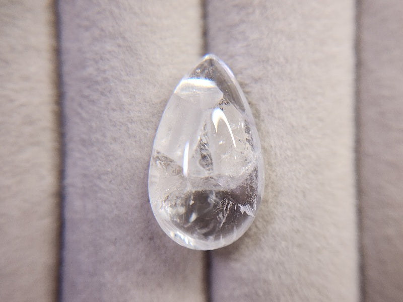 0887-19　クォーツインクォーツ　11.04ct