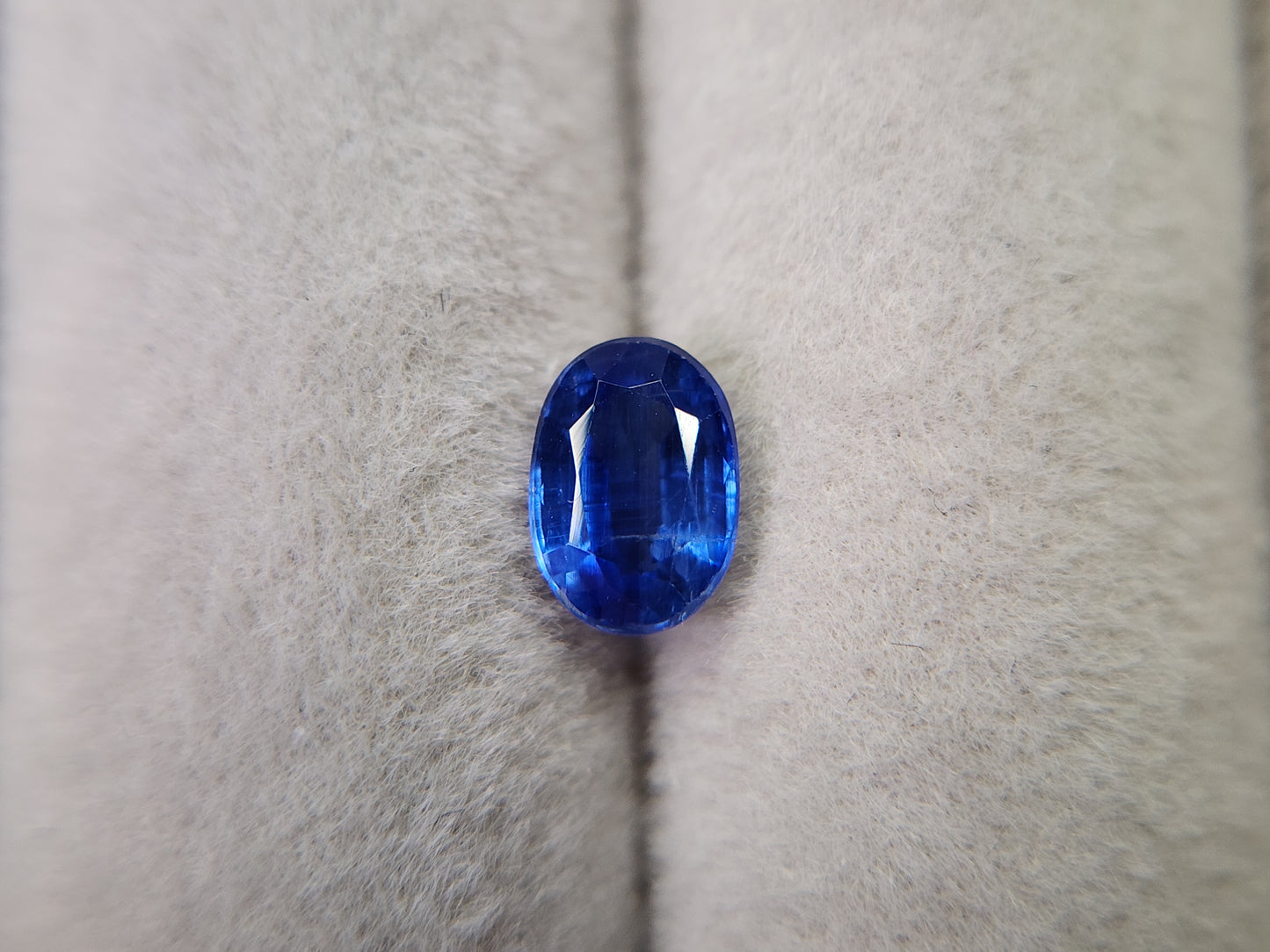 0942-15  カイヤナイト  1.09ct