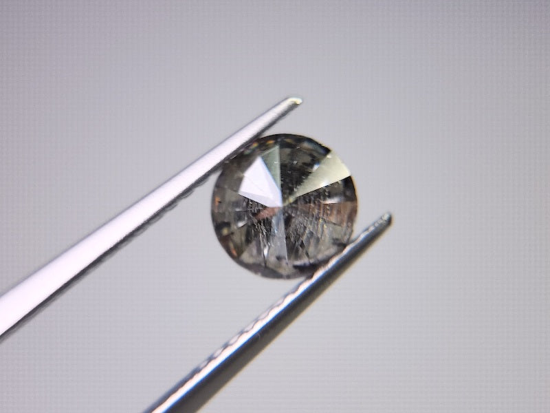 　grMOI-4　合成グレーモアッサナイト　0.91ct