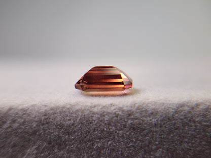 0151-3-2　バイカラーアンデシン　0.73ct