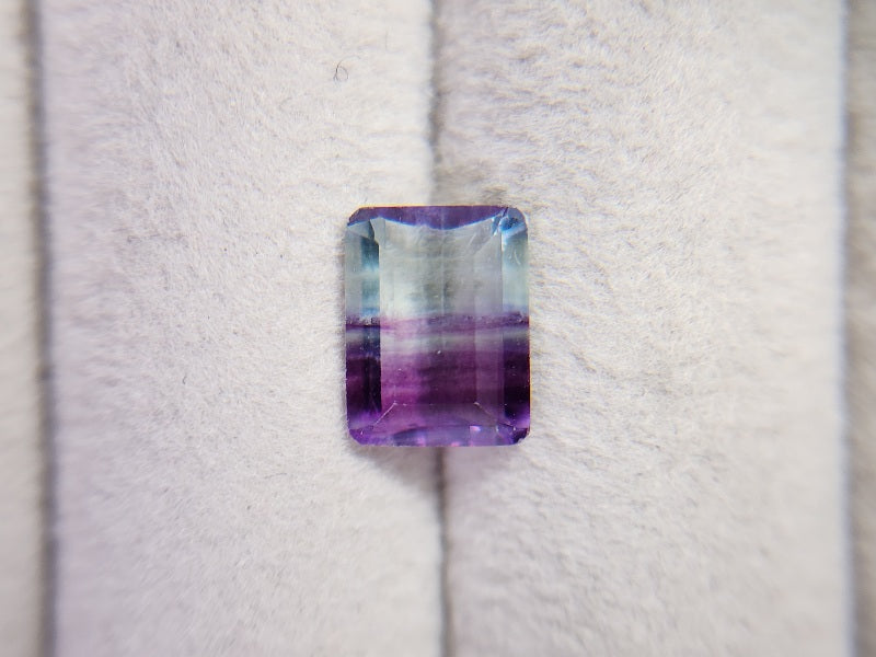 bc-FLO-47　バイカラーフローライト　2.35ct