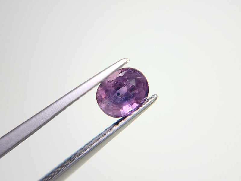 SA-65　蛍光！サファイア　0.96ct