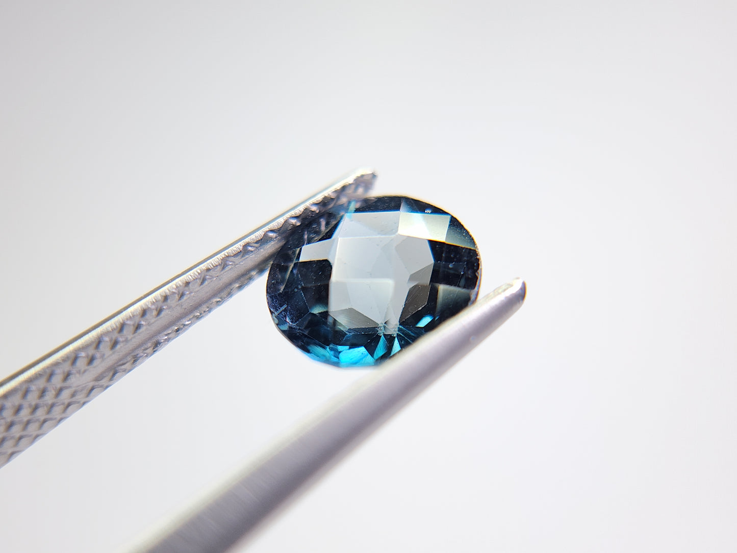 0931-10　ロンドンブルートパーズ　1.56ct