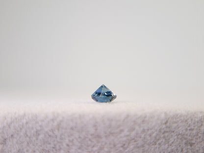 0090-30　モンタナサファイア　0.16ct
