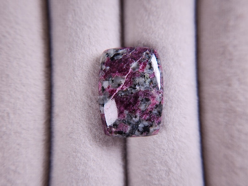 EUD-4　ユーディアライト　10.51ct