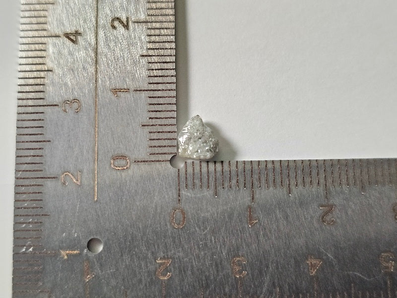 0869-4　ダイヤモンド原石　0.81ct