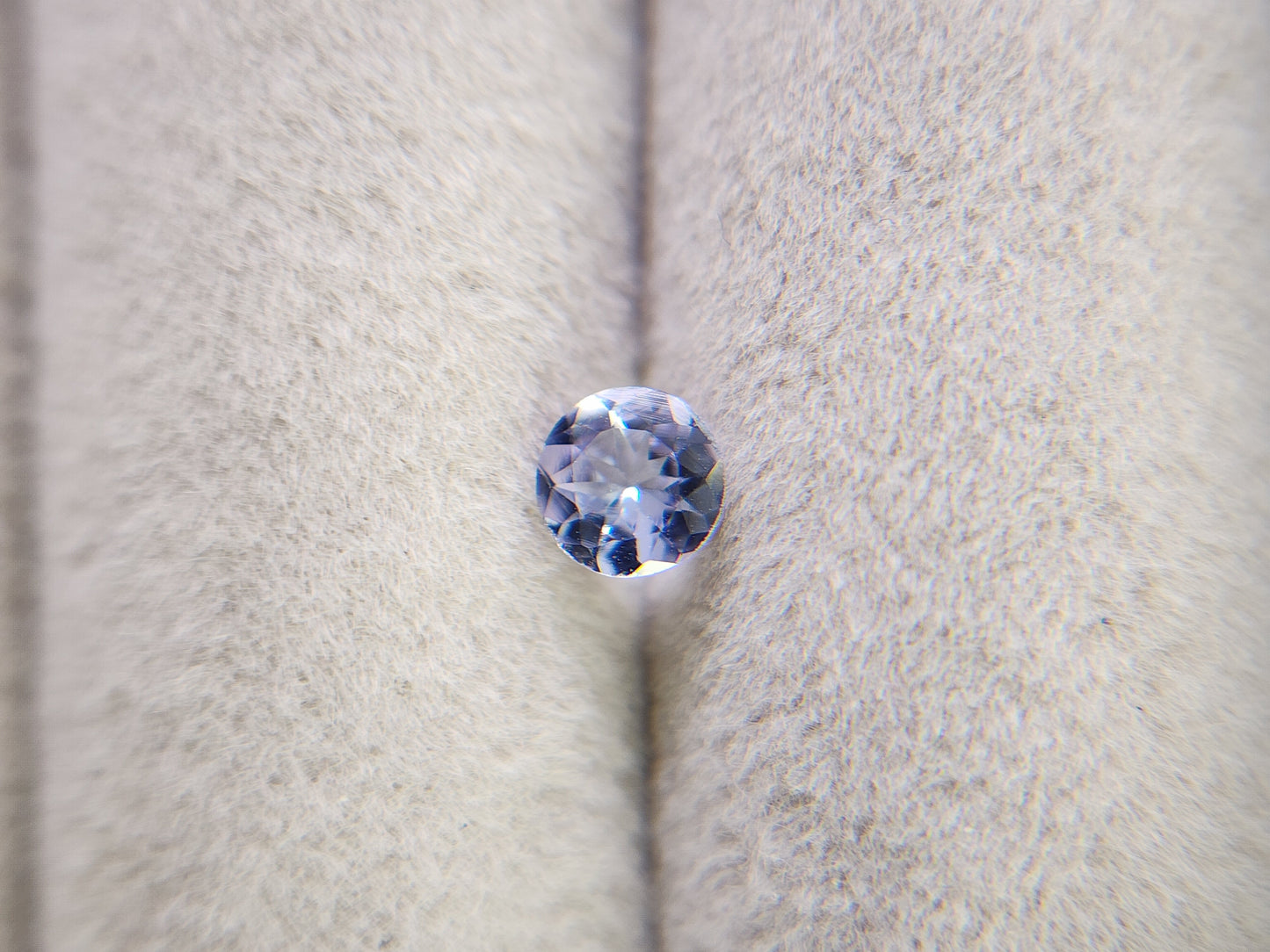 0657-24-1　ゾイサイト　0.37ct