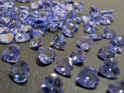0392【HappyValentine💓】ハートシェイプのタンザナイト【1石あたり約0.45ct】