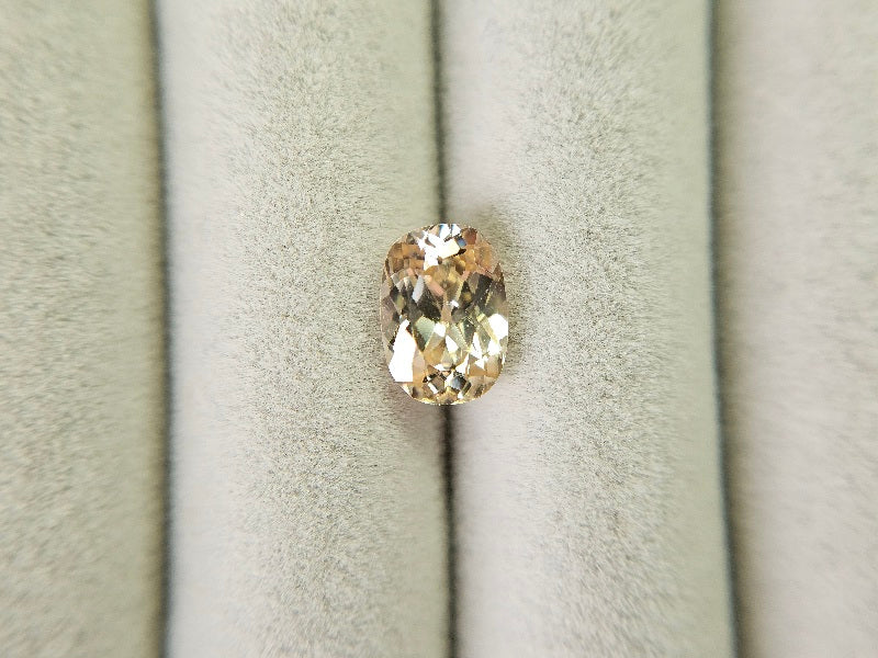 Z-1　ジルコン　2.42ct