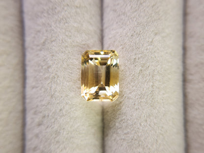 0365-4-10　バイカラーシトリン　2.70ct