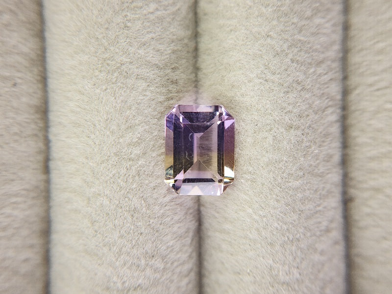 AMT-18　アメトリン　2.20ct