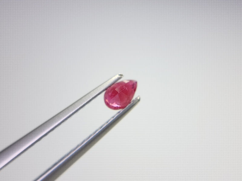 r-BE-3　レッドベリル　0.11ct