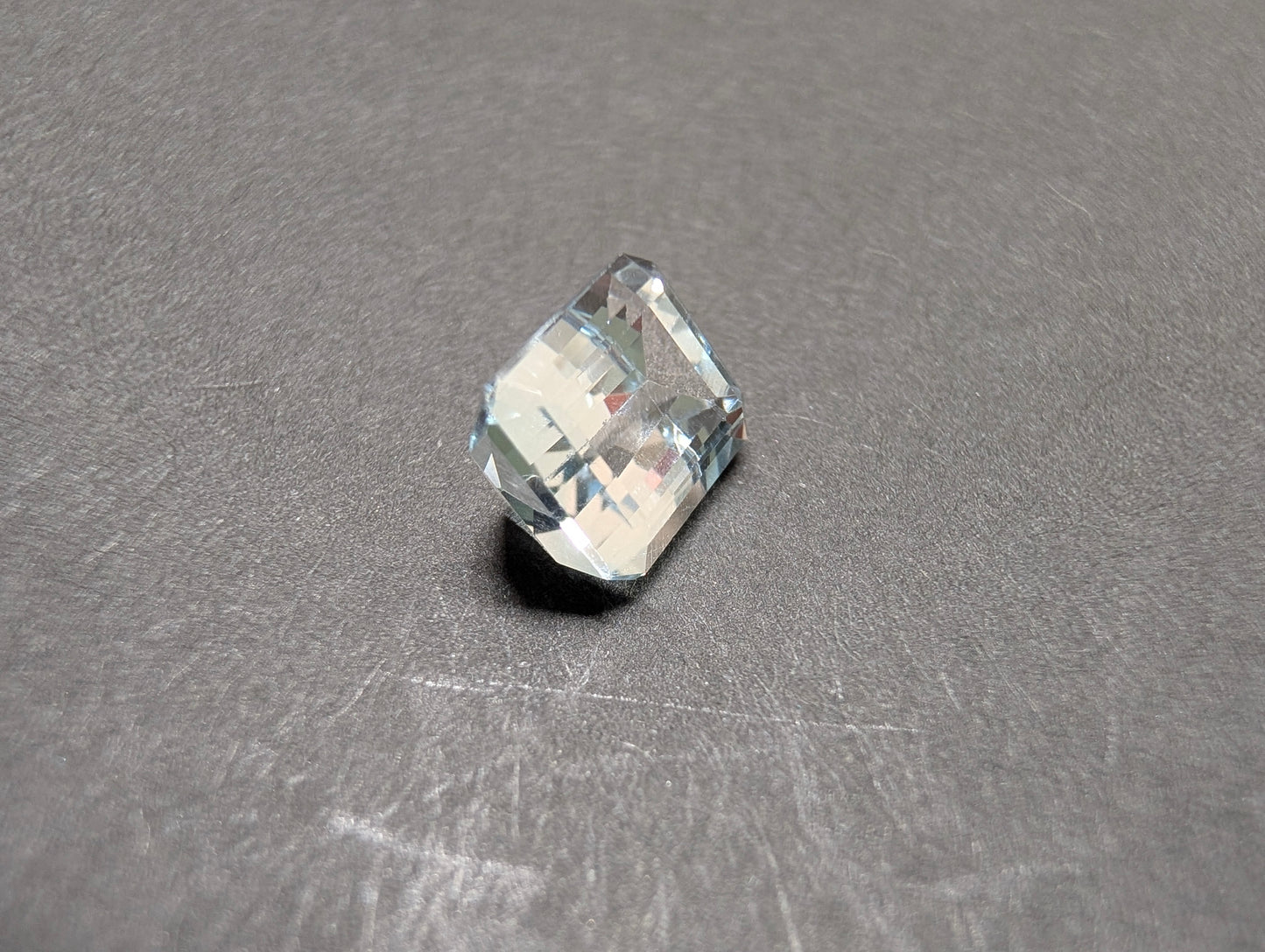 0083 バイカラートパーズ 3.40ct