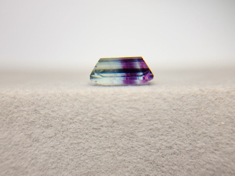 bc-FLO-48　バイカラーフローライト　2.27ct