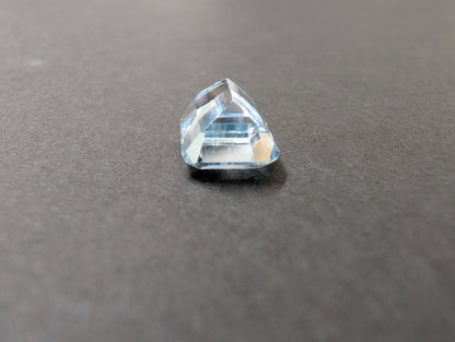 0053 バイカラートパーズ 3.69ct