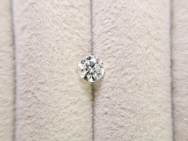 MOI-6　合成モアッサナイト　0.49ct