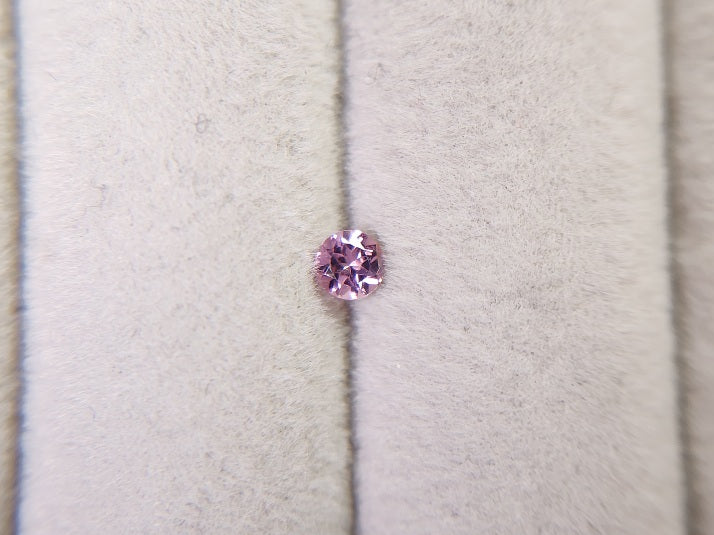 SP-28　スピネル　0.18ct