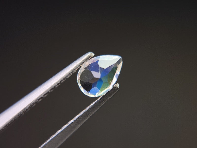 0762-2　アンデシンラブラドライト　0.47ct