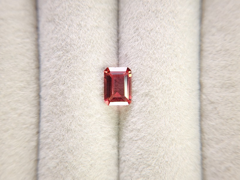 0151-2-10　バイカラーアンデシン　0.99ct