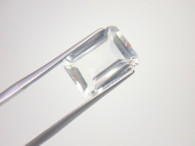 SUI-19　水晶　6.87ct