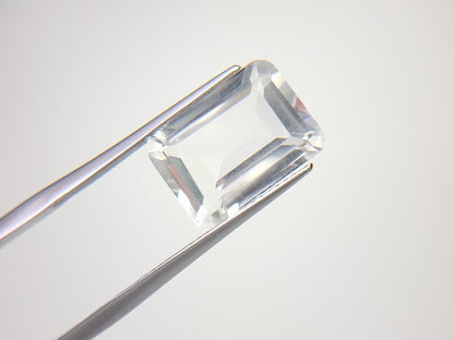 SUI-19　水晶　6.87ct