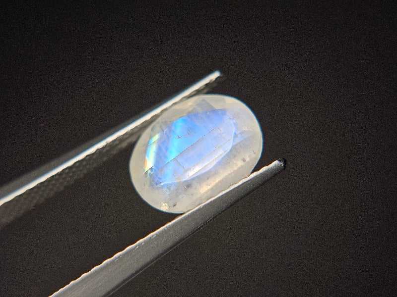 blMO-2　ブルームーンストーン　2.55ct