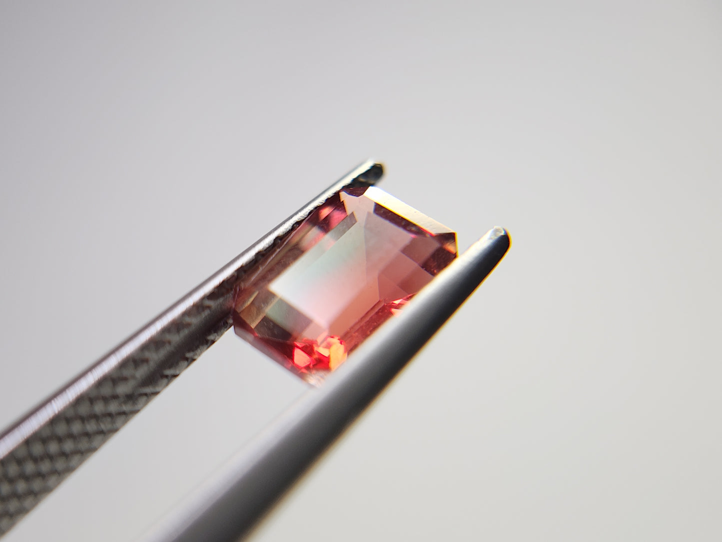 0151-3-3　バイカラーアンデシン　1.03ct