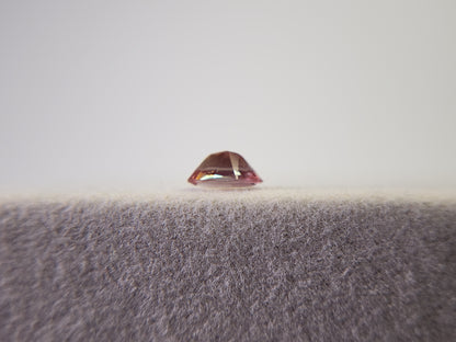 0152-2-2　バイカラーアンデシン　0.33ct