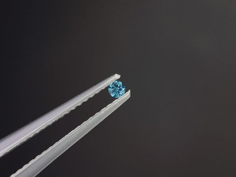 0015-3-8　ブルーダイヤモンド(トリートメント)　0.03ct