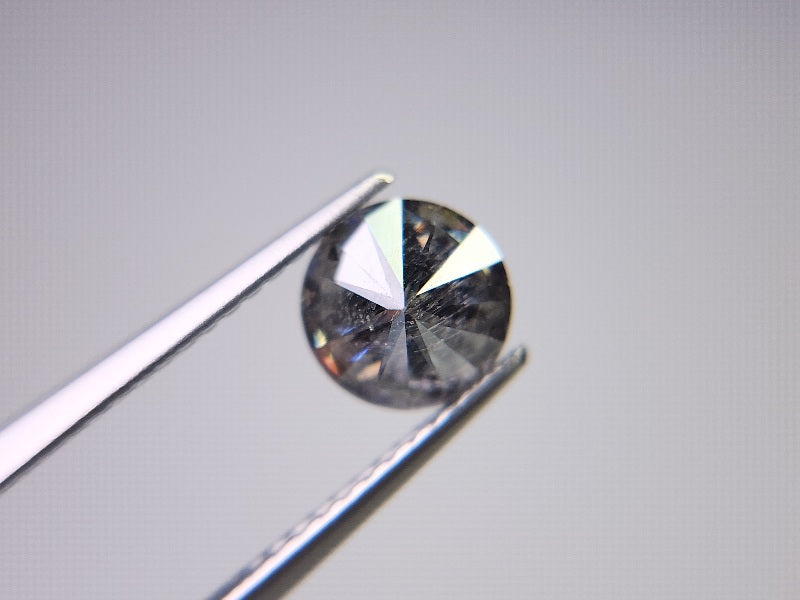 　grMOI-2　合成グレーモアッサナイト　0.93ct