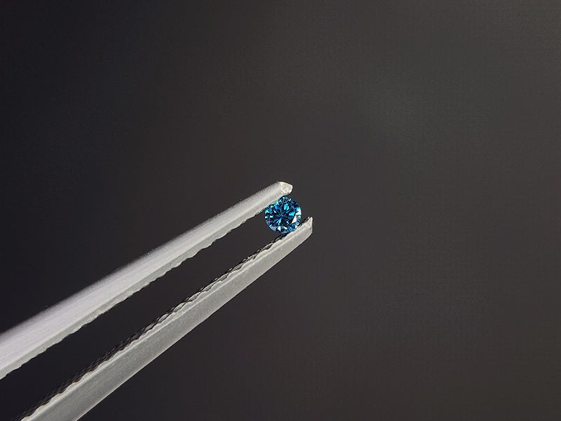 0015-3-7　ブルーダイヤモンド(トリートメント)　0.03ct