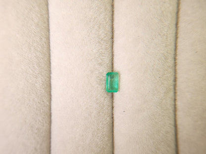 0936-4　エメラルド(ザンビア産)　0.23ct
